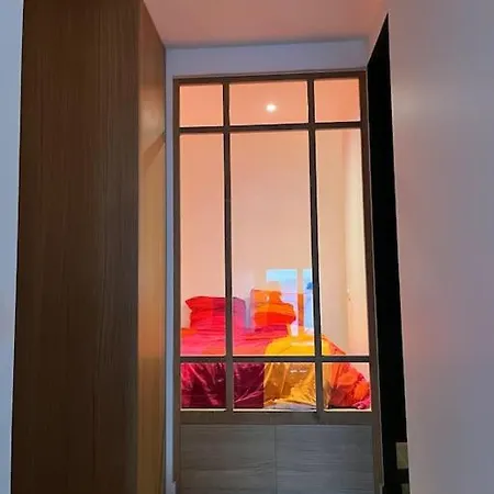 T3 - Face A La Apartment *